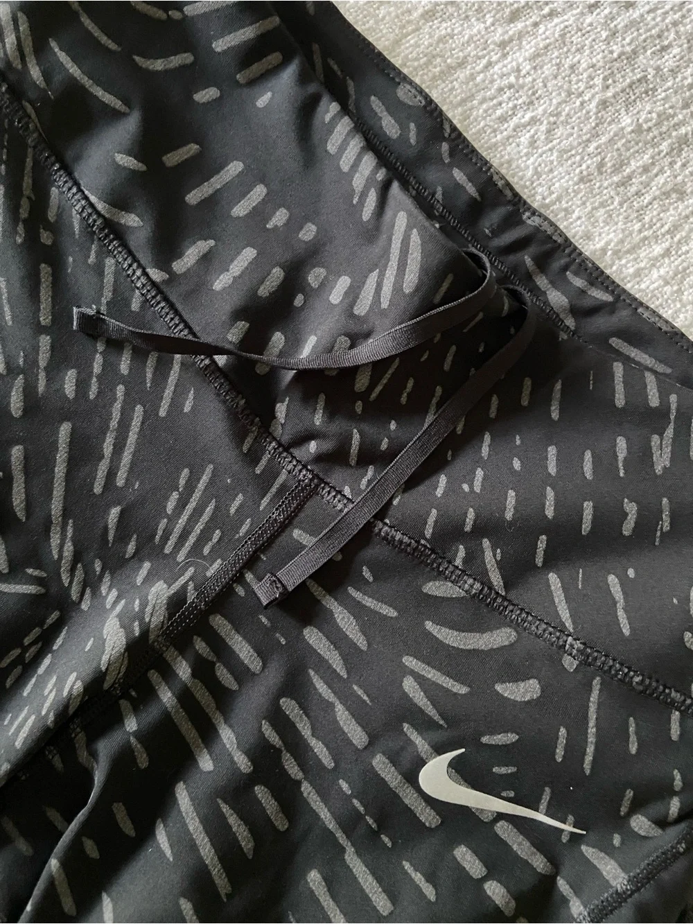 Nike Black Reflective Dri-FIT Leggings with Drawstring and Pockets Women’s Small